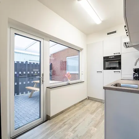 Vakantiehuis Beautiful Near Recreational Facility