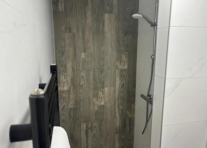 Beautiful Near Recreational Facility *